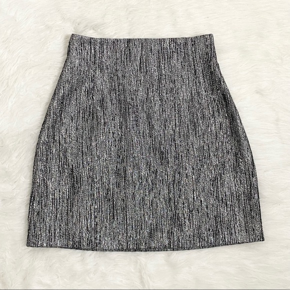 H&M Dresses & Skirts - H&M Hight Waist Mini Skirt